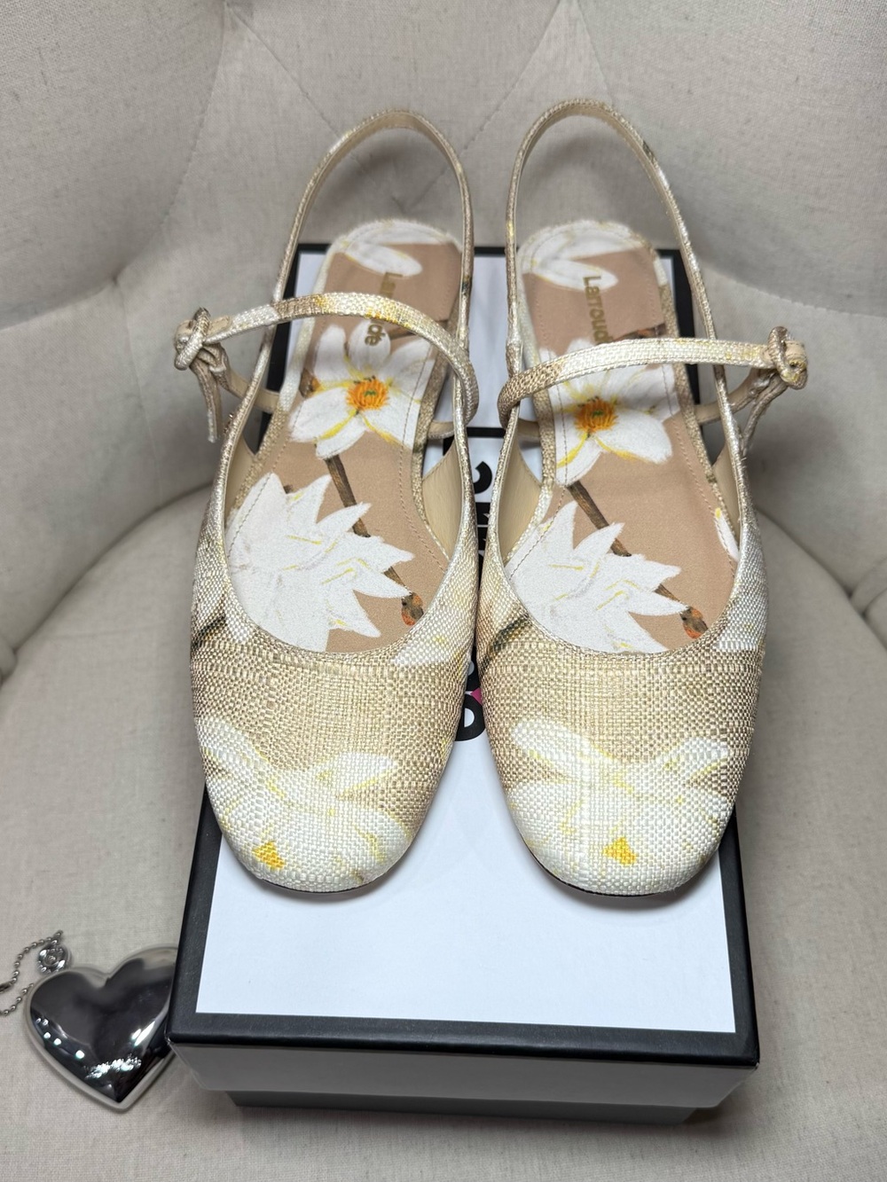 NEW Larroude Georgina Raffia Lotus Beige Ballet Flats Sandals 8